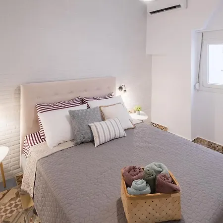 Sergio's Plumeria Apartment *