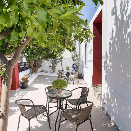 Sergio's Plumeria Apartment *